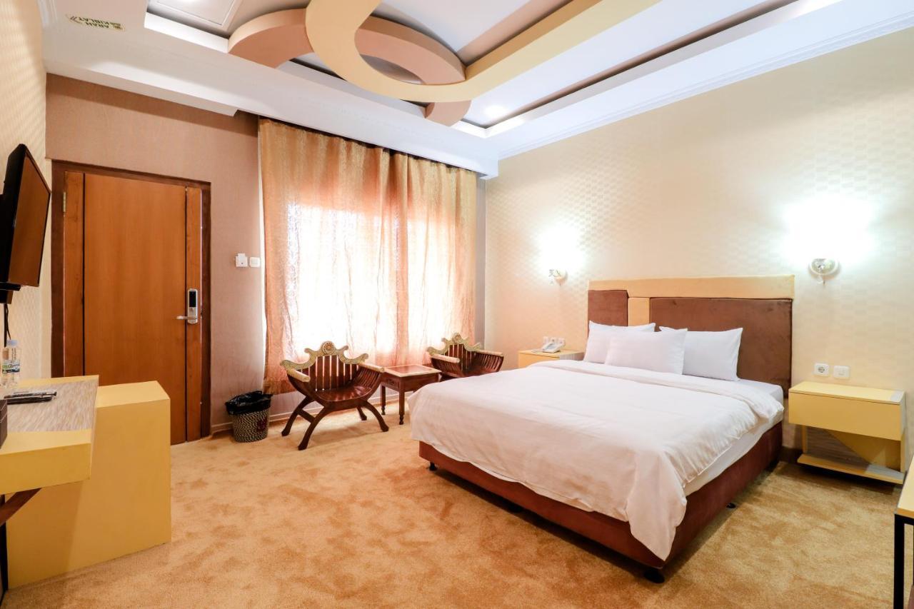 יוגיאקרטה Sartini Inn Jogja מראה חיצוני תמונה