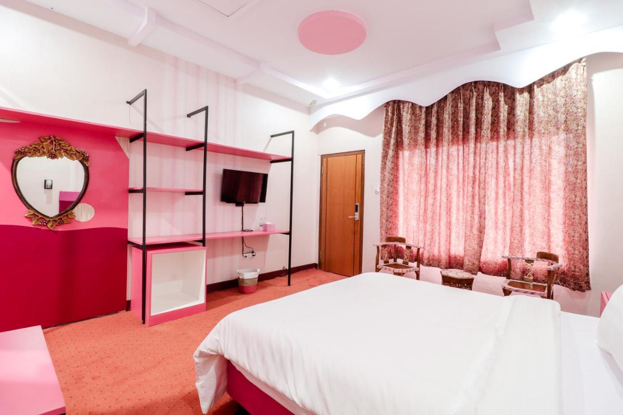 יוגיאקרטה Sartini Inn Jogja מראה חיצוני תמונה
