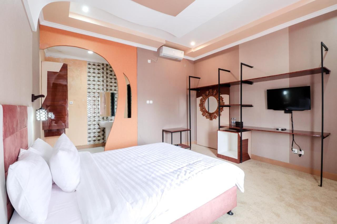 יוגיאקרטה Sartini Inn Jogja מראה חיצוני תמונה